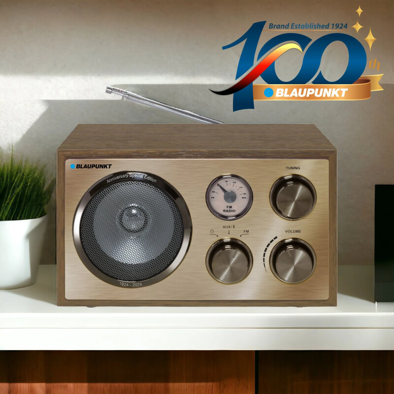 UKW-Radio mit Bluetooth & AUX, RXN 180 WN, Messing, Blaupunkt, NEU